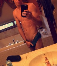 Hot Bois 09 59dbe752d6636.jpg