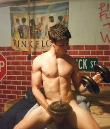 Hot Bois 11 59f602b5b055c.jpg