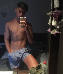 Hot Bois 11 59f60329f13e6.jpg