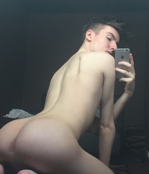 Hot Bois 11 59f6032b2e0db.jpg