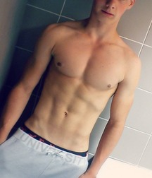 Hot Bois 14 5a52e483dcb86.jpg