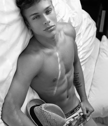 Hot Bois 14 5a52e48edc6ea.jpg