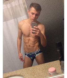 Hot Bois 14 5a52e4fe2616e.jpg