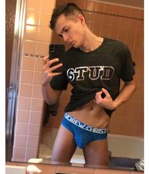 Hot Bois 14 5a52e5030cb8a.jpg