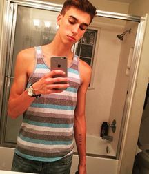 Hot Bois 16 5aa5fab229b05.jpg