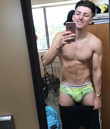 Hot Bois 16 5aa5faccd11cd.jpg