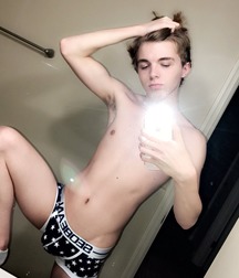 Hot Bois 16 5aa5faf429899.jpg