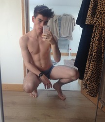 Hot Boys 17 5ac99510a8038.jpg