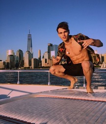 Hot Boys 17 5ac9953f16b0e.jpg