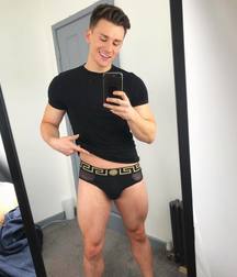 Hot Bois 18 5af99d3733f98.jpg