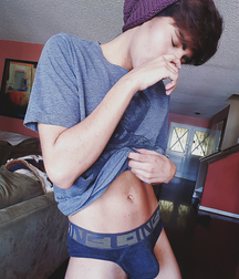 Hot Bois 18 5af99d3d30c59.png