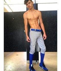 Hot Bois 18 5af99d45d843f.jpg