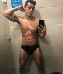 Hot Bois 18 5af99d52c3487.jpg