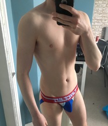 Hot Bois 18 5af99d5cad18e.jpg