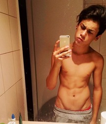 cute boys 56cd158395682.jpg