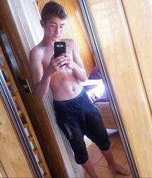 cute boys 56cd1585c4bd6.jpg
