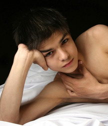 Non Nude 5a332990be43a.jpg
