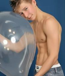 Non Nude 5a3329997edf6.jpg
