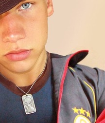 Cute non nude boys 5a46c1fbc5815.jpg