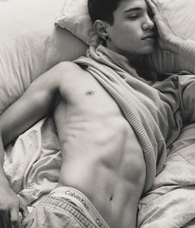 Artistic pics 5ab45aa8e96f2.jpg