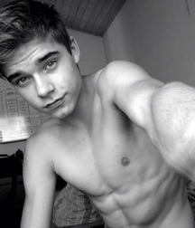 Artistic pics 5ab45aace9755.jpg