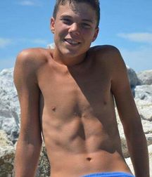 Cute beach boys 58d55c233bc5e.jpg