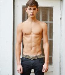 Show me that tummy 58d56712aa17f.jpg