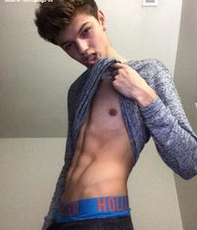 Show me that tummy 58d5671e29d0c.jpg