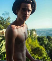 Show me that tummy 58d5672a4ceb9.jpg