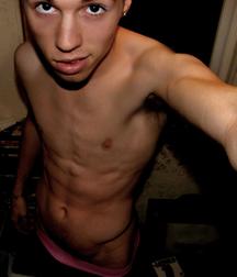Show me that tummy 58d5673b031c7.jpg