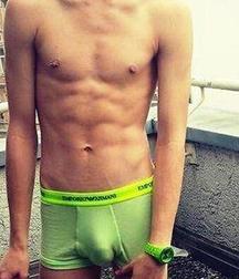 Show me you  in your undies 2 58d70e56ac1d4.jpg
