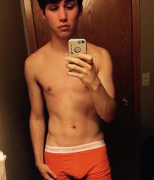 Show me you  in your undies 2 58d70e5ea55f8.jpg