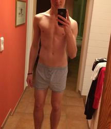 Show me you  in your undies 2 58d70e605c345.jpg