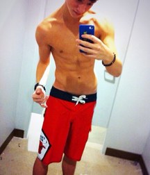 Cute boys 3 58dc1450cb248.jpg