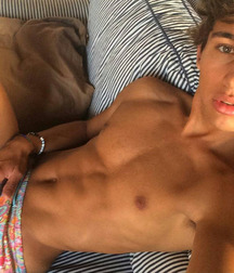 cute boys 8 58dd9fb811a20.jpg