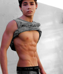 cute boys 8 58dd9fb99e053.jpg