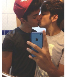 cute boys 8 58dd9fbd53e19.jpg