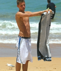 Broadshorts 1 58f531b6703d1.jpg