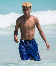 Broadshorts 1 58f531c0769b8.jpg