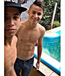 Beautiful boys 1 5a228d42b33e1.jpg