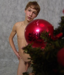 Artur wishes you a happy holiday 5a31bd6c76c89.jpg