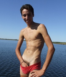 Cumming on the rocks 5a32f200552e8.jpg