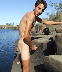 Cumming on the rocks 5a32f2d505840.jpg