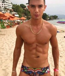 More cute boys 5a916fac938dc.jpg
