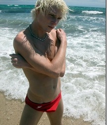 More cute boys 5a916fbb3804a.jpg