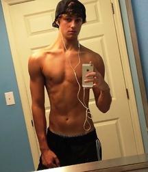 Hot boys 5 5aac49d88839b.jpg