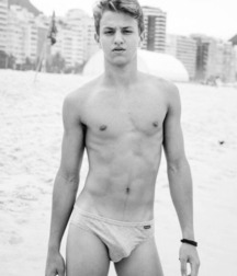 Hot boys 5 5aac49ff349e5.jpg