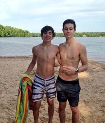 Hot boys 6 5aac64ed2b096.jpg