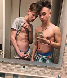 Hot boys 7 5aae72433644b.jpg