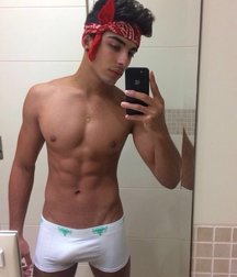Hot boys 7 5aae7250deff3.jpg